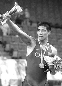 我国男摔跤选手射视频,力拔山河气盖世