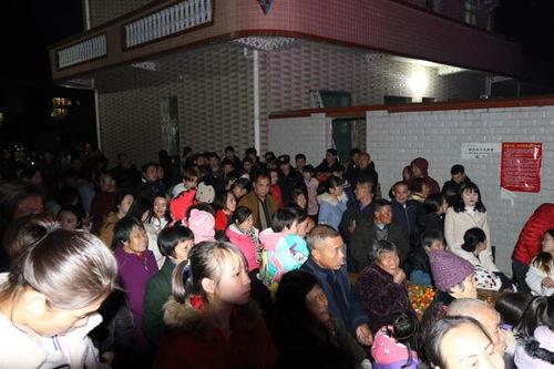 湖南新田新圩丧事视频